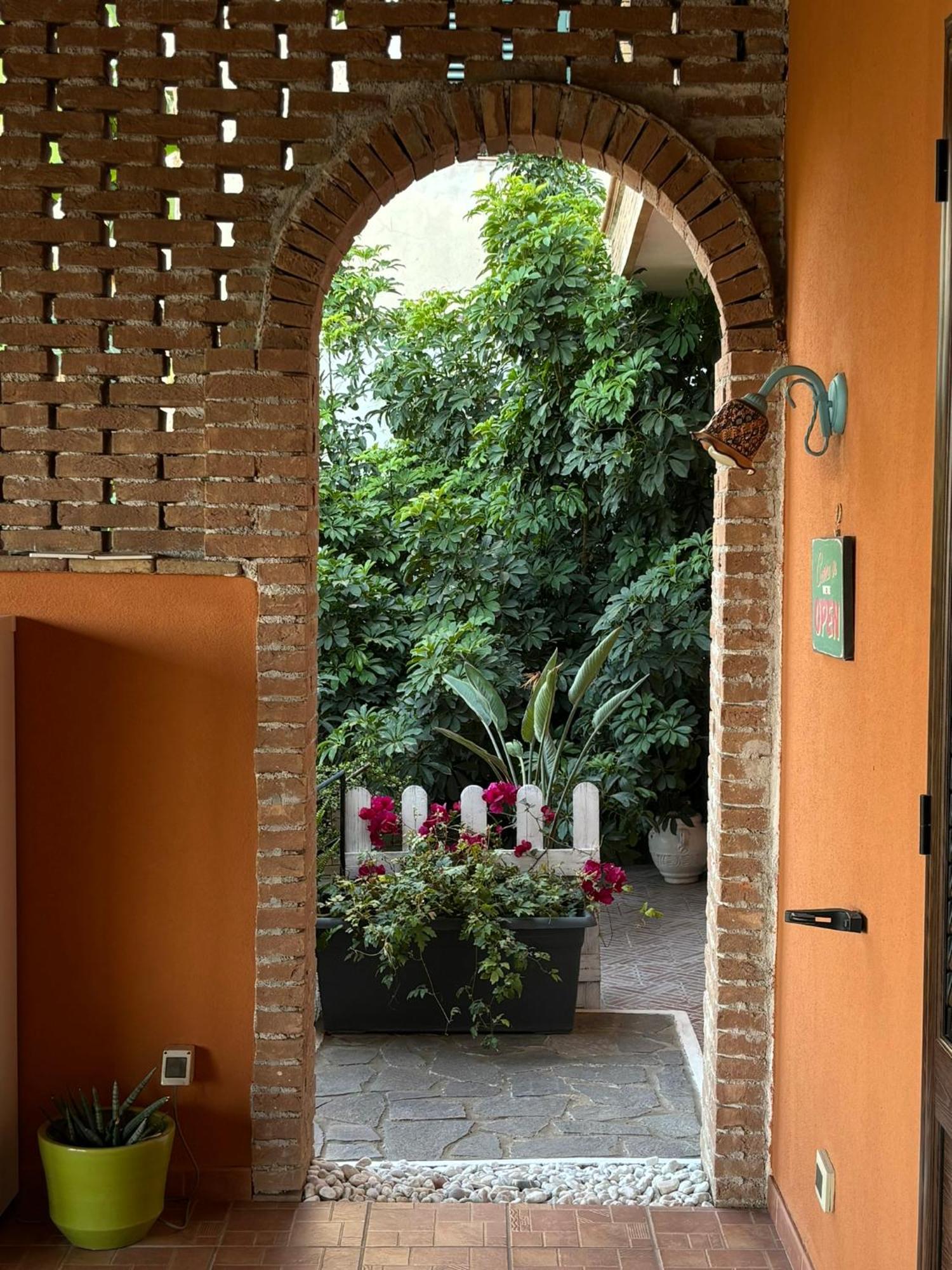B&B Sole E Luna Palermo Exterior foto